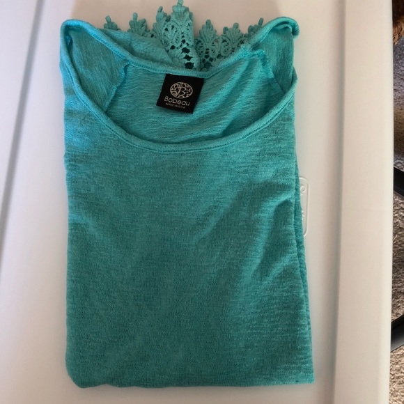 Short Sleeve/Cap Sleeve lace trimmed shirt (Small) - Picture 5 of 5